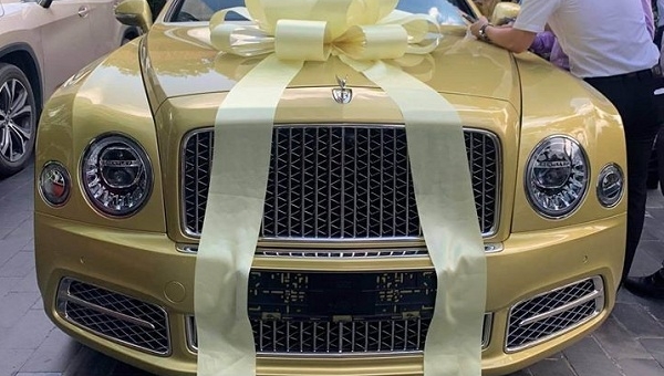 Đại gia Việt sắm Bentley Mulsanne hơn 2 triệu USD