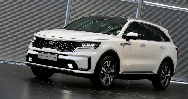 Kia Sorento mới ra mắt tại Việt Nam có nâng cấp gì?