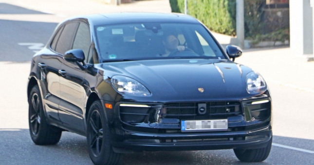 Lộ diện Porsche Macan nâng cấp, bán cùng bản chạy điện sắp ra mắt