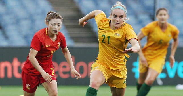 Hậu vệ Australia: 'Việt Nam mạnh như Hàn Quốc và Trung Quốc'