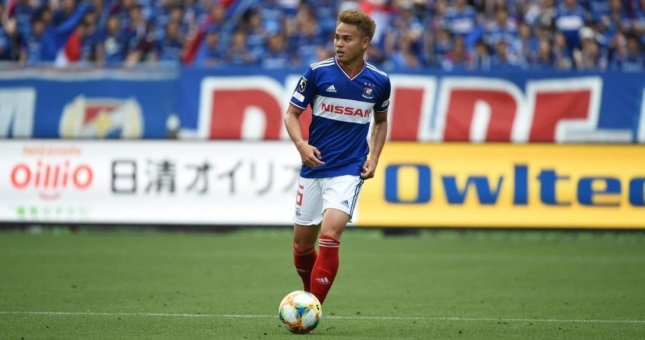 Hậu vệ Thái Lan thể hiện đẳng cấp tại Nhật Bản