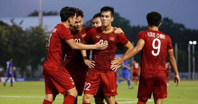 Đội hình cầu thủ Việt Nam chuẩn 'soái ca' cao trên 1m80