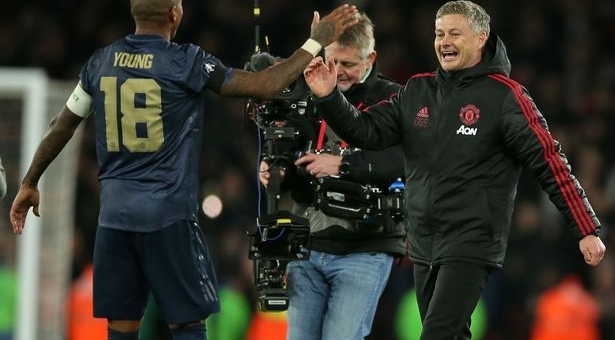 Ashley Young: 'Ole hãy để tôi đảm nhận vị trí đó'