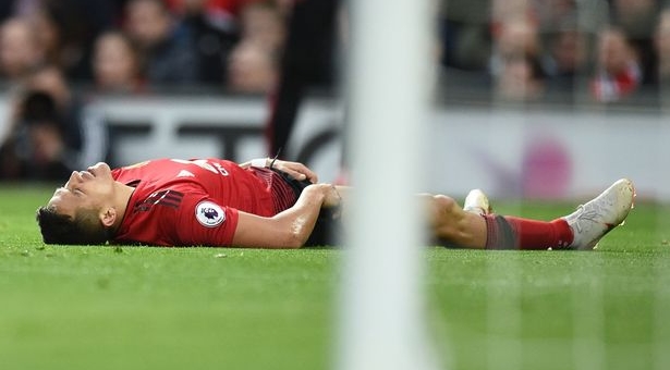 Xác định chấn thương nặng của Alexis Sanchez