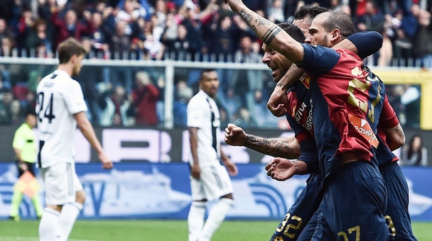 Juve gục ngã trong ngày vắng Ronaldo