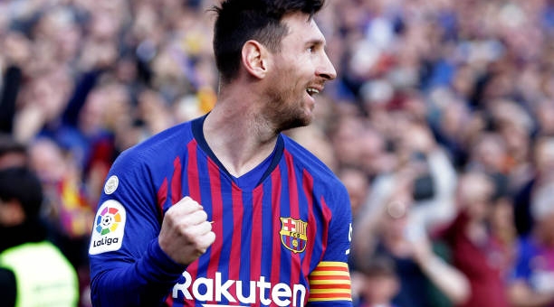 Messi lập cú đúp, Barca vượt qua đội của 'Ronaldo Trung Quốc'