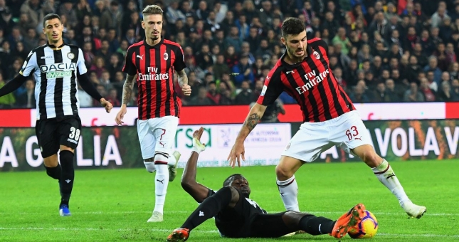 Bảng xếp hạng Serie A vòng 30: Milan chia điểm ở San Siro  