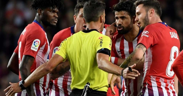 Diego Costa nhận án phạt kỉ lục vì xúc phạm trọng tài 