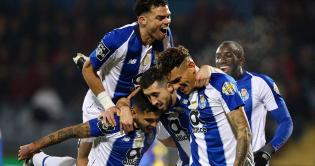 Porto mất cả đội trưởng, đội phó trước đại chiến Liverpool 