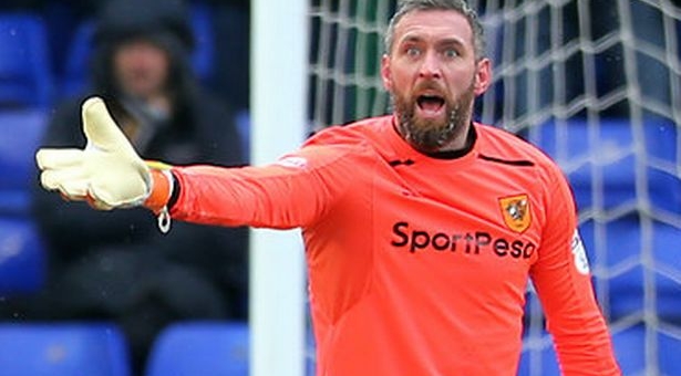 VIDEO: Học trò của Gerrard tung cú kungfu và cái kết 