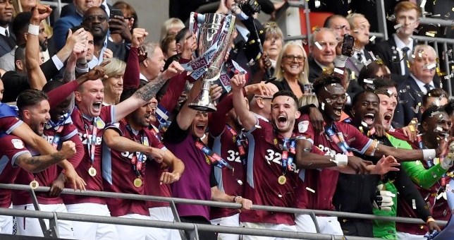 Thắng kịch tính, Aston Villa hiên ngang trở lại Ngoại hạng Anh