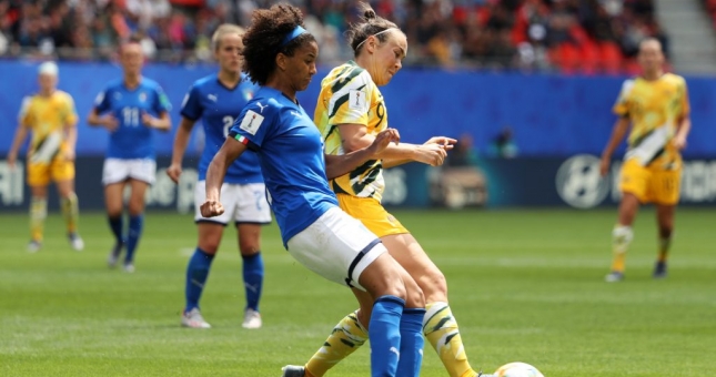 Vùi dập Jamaica 5 bàn trắng, Italia hiên ngang trên ngôi đầu