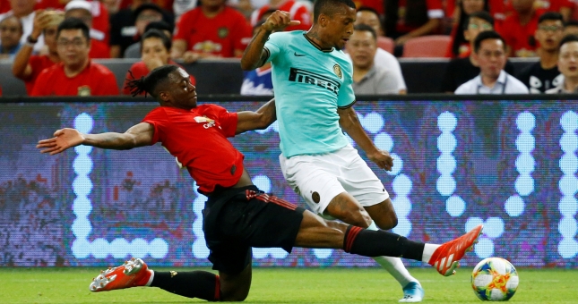 VIDEO: Tân binh MU - Wan Bissaka xoạc bóng, bứt tốc kinh hoàng như Usain Bolt