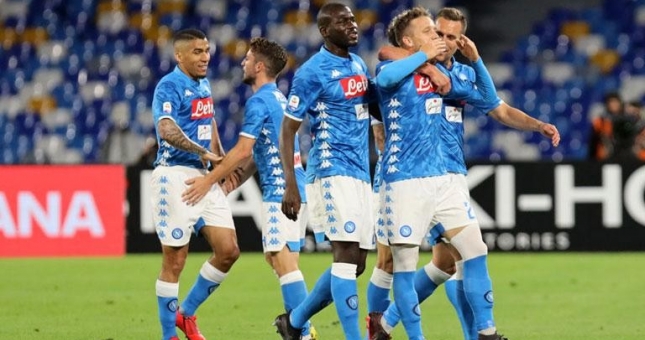 Hạ Marseille, Napoli chạy đà thành công trước thềm mùa giải mới 