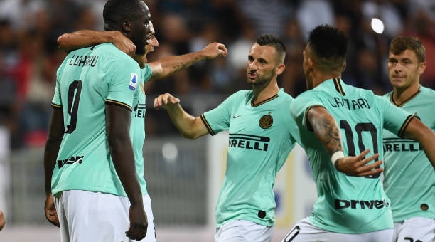 Song sát Lukaku - Martinez lập công đưa Inter lên đỉnh Serie A