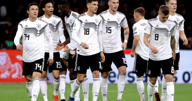 Hạ ngựa ô Bắc Ireland, Đức đánh chiếm ngôi đầu bảng C