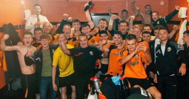 CLB 'kém nhất thế giới' ăn mừng như vô địch World Cup sau 840 ngày không thắng