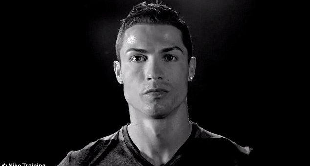 Bất ngờ với con số Ronaldo muốn khắc lên bia mộ của mình