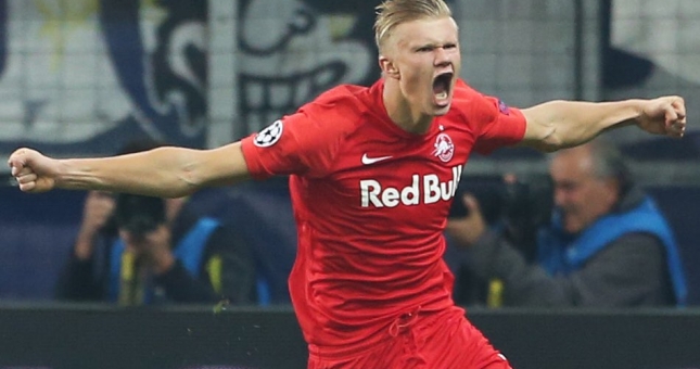 Sao trẻ từng ghi 9 bàn 1 trận lập kỉ lục tại Champions League