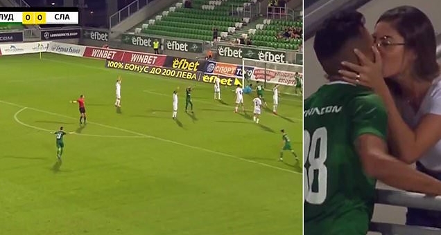 Lên khán đài hôn vợ sau khi ghi bàn, nhận cái kết cay đắng