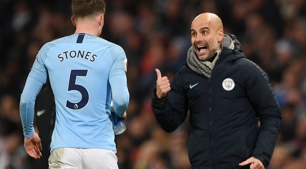 Pep Guardiola tái hiện hình ảnh Sir Alex trong trận thắng Atalanta