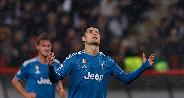 Ramsey lên tiếng sau khi bị tố 'cướp' bàn thắng của Ronaldo