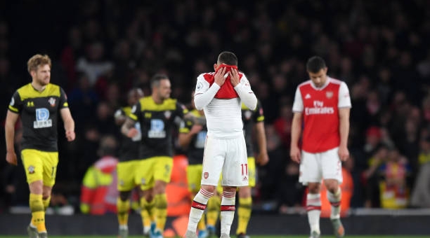 Arsenal hòa như thua trước đội bóng sắp xuống hạng 