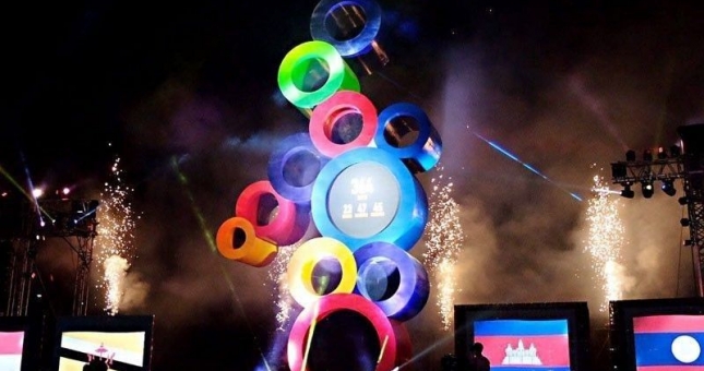 Thảm họa SEA Games 30: Tình nguyện viên 'khóc dở mếu dở' 