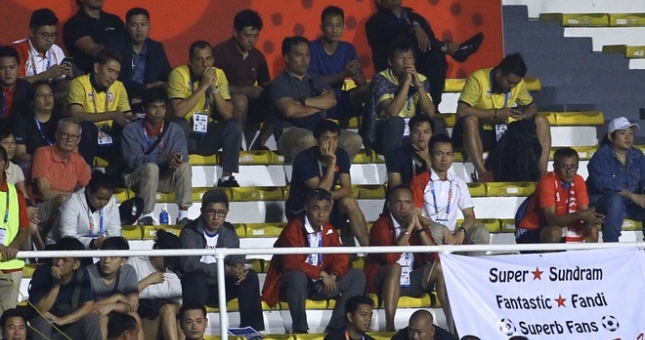 HLV Thái Lan lặng người chứng kiến Việt Nam hạ Singapore