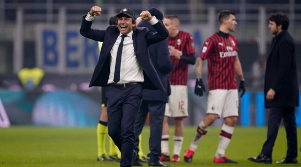 Conte nói gì trong ngày Inter hạ Milan, vượt mặt Juventus?