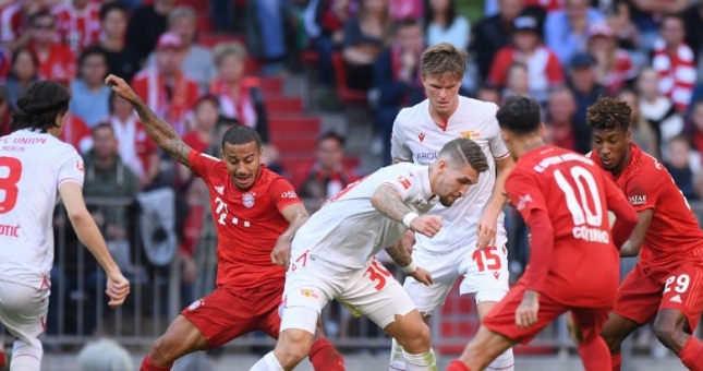 VIDEO: Thoát penalty, Bayern Munich thắng 'hú vía' trước Union Berlin