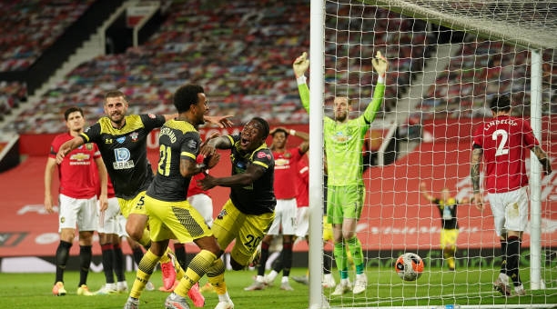 Vì sao MU không thay người trong những phút cuối đấu Southampton