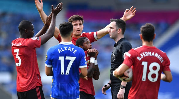 Ngược dòng kịch tính, MU giành điểm số đầu tiên tại giải Ngoại hạng