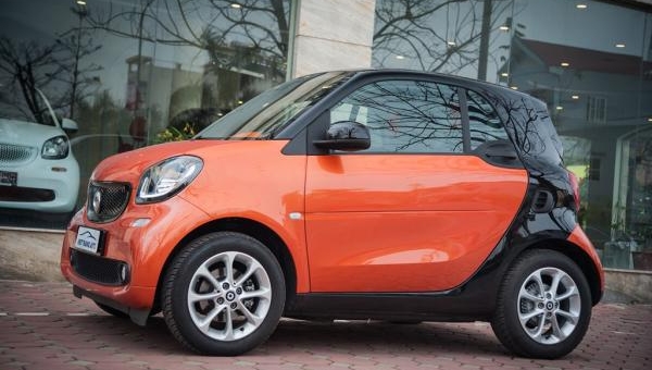 'Soi' xe ô tô 2 chỗ giá 1 tỷ: Smart Fortwo 2016 