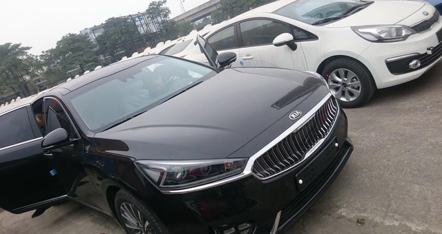 KIA K7 cập bến Hà Nội với giá 1,8 tỷ đồng