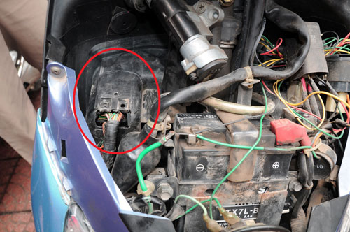 Cảnh giác: Trộm IC xe Honda Lead trong đúng 1 giây