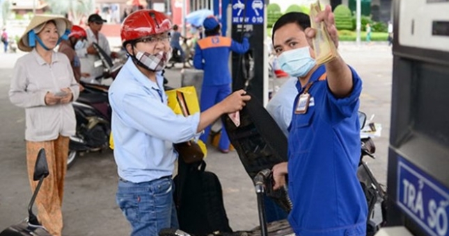 Chú ý: Giá dầu thế giới đang tăng, Việt Nam cũng sẽ tăng ?