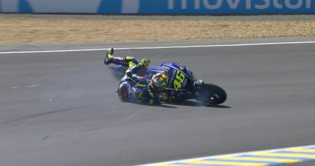 Video MotoGP 2017: Pha tai nạn của Rossi tại chặng Pháp 