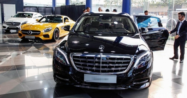 Ô tô sang biếu tặng: Bán tống bán tháo, phá sản vì thua lỗ