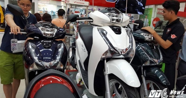 Xe máy Honda đồng loạt giảm giá, bao gồm cả SH