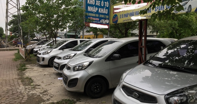 Buôn ô tô xe máy lâm nguy, cả ngàn DN chờ phá sản