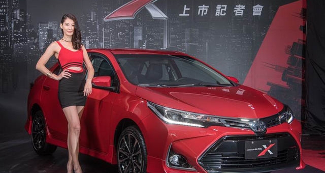 Toyota Corolla Altis X 2017 giá chỉ gần 600 triệu đồng