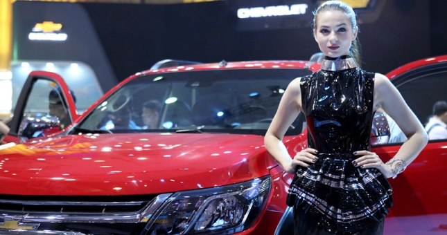 Hủy đơn hàng, ô tô nhập khẩu bất ngờ tăng giá mạnh