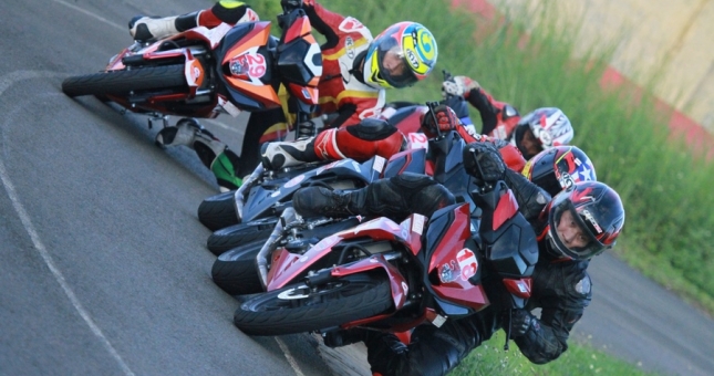 “Nhuộm khói” xứ sở hoa sen