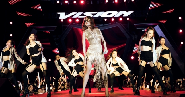 Hơn 100.000 người tham gia Honda VISION STEPS OF GLORY 2017