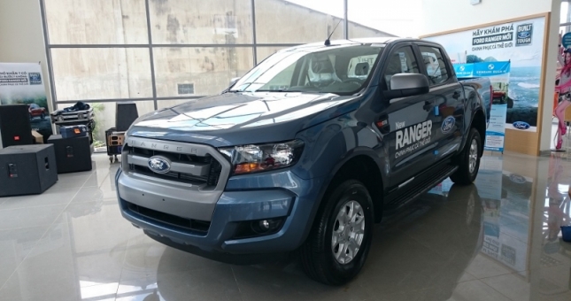Vua bán tải Ford Ranger giảm giá ngay trước Tết