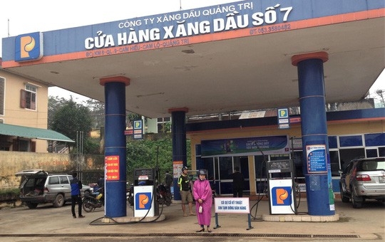 Hàng loạt xe chết máy, kiểm tra bồn chứa xăng thấy 150l nước