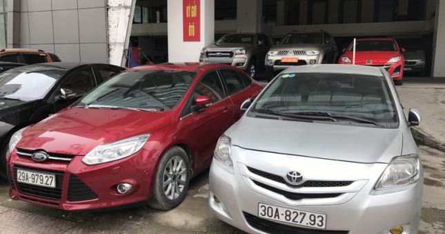 Với 300 triệu, nên mua ô tô cũ nào?