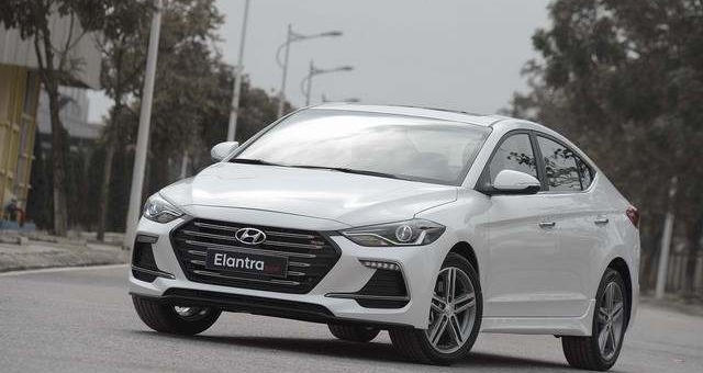 Hyundai Elantra Sport giá 729 triệu đồng tại Việt Nam