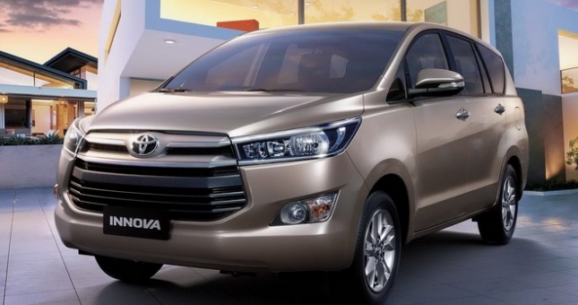 Hàng loạt ô tô Toyota giảm giá trước Tết